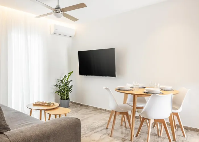 Minimalist Apartment Near The Airport And The City Center
